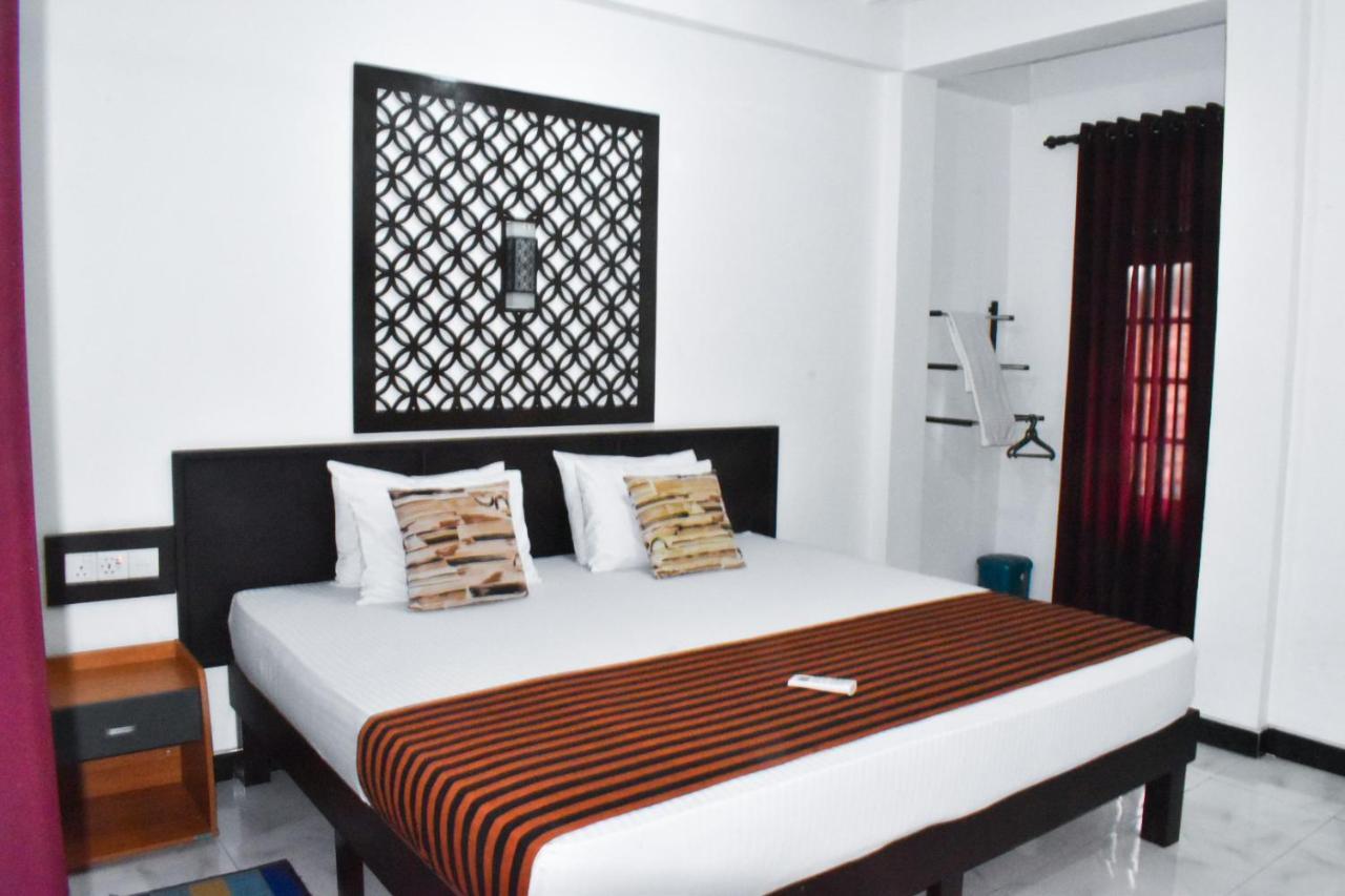 Myr-O Homestay Kombichankulama ภายนอก รูปภาพ