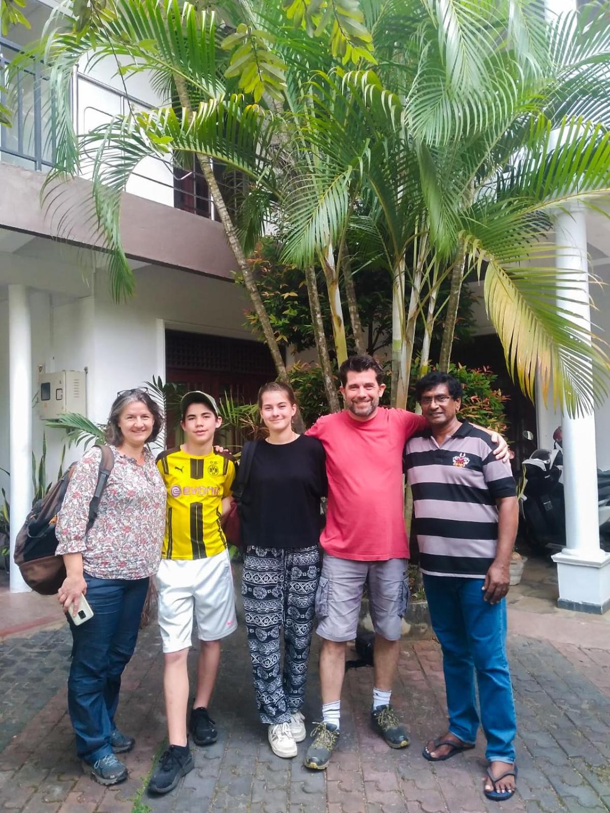 Myr-O Homestay Kombichankulama ภายนอก รูปภาพ