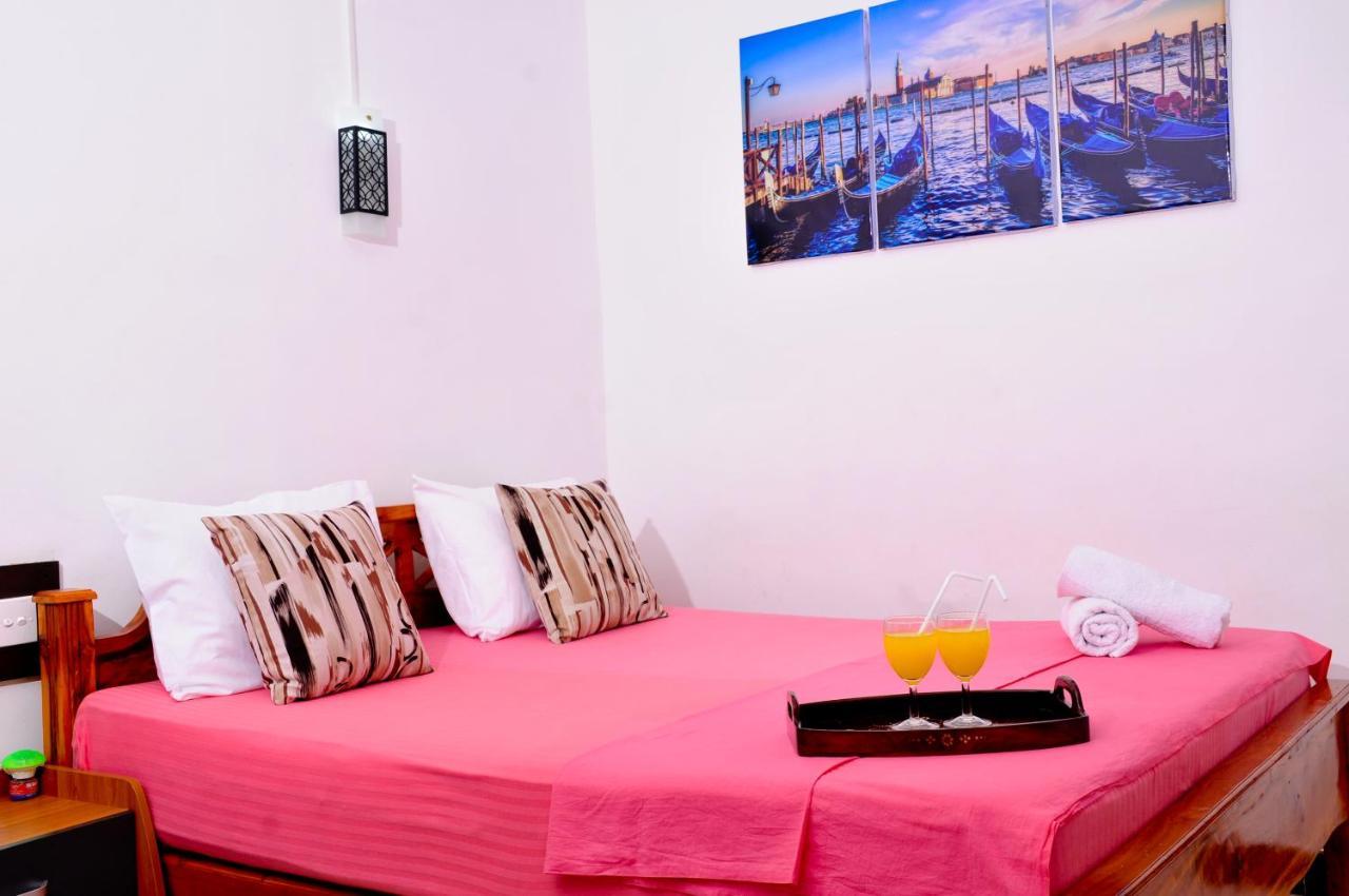 Myr-O Homestay Kombichankulama ภายนอก รูปภาพ