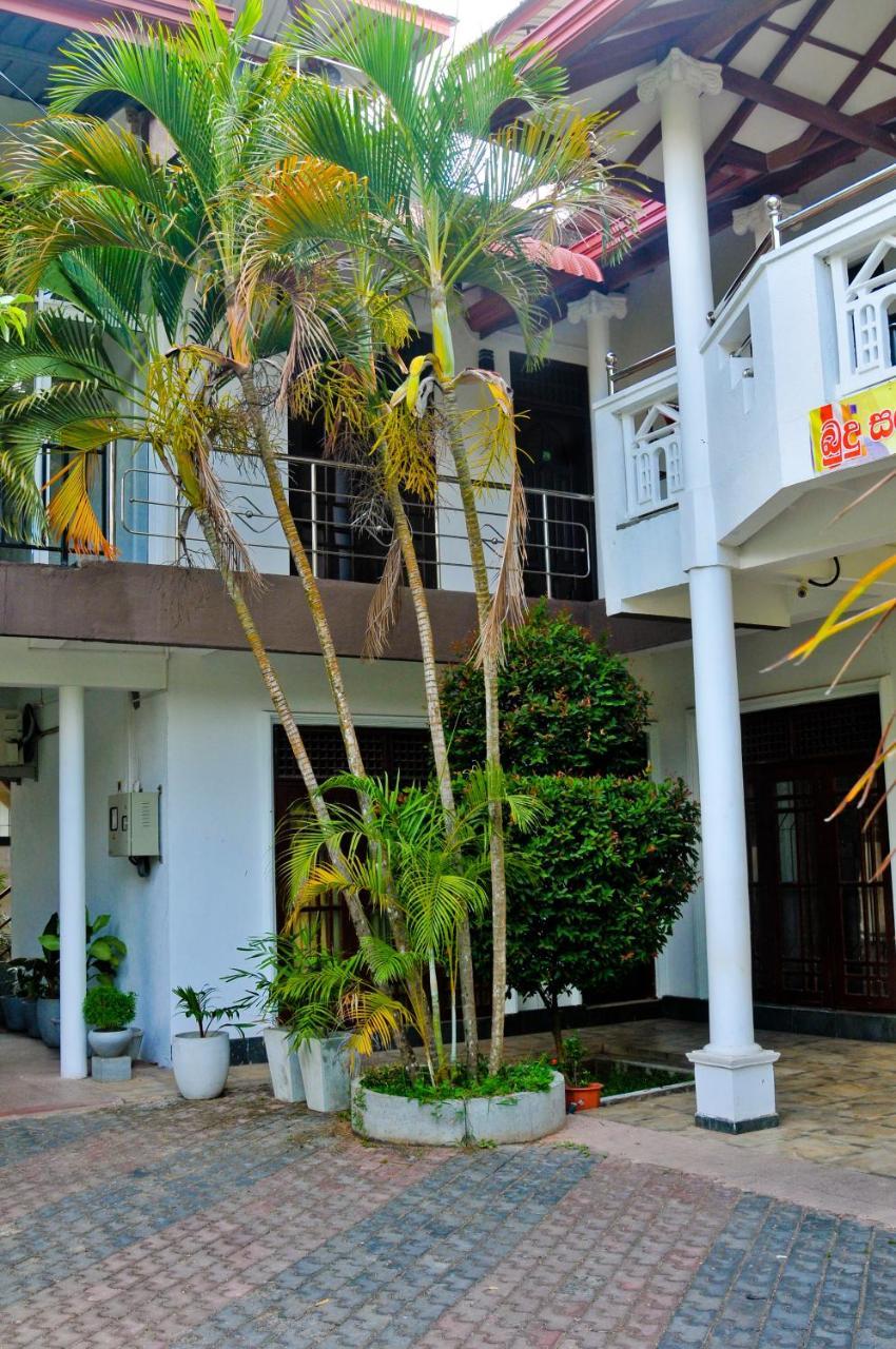Myr-O Homestay Kombichankulama ภายนอก รูปภาพ