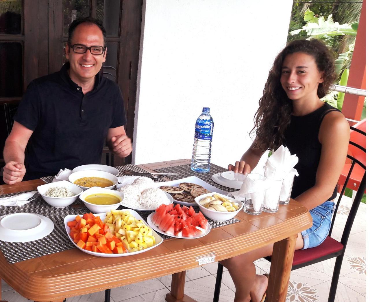 Myr-O Homestay Kombichankulama ภายนอก รูปภาพ
