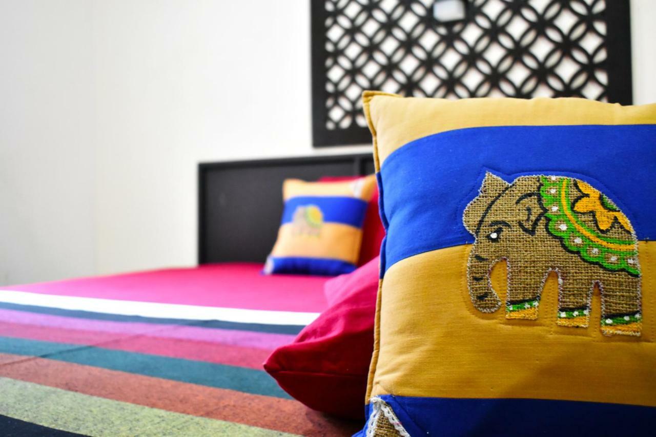 Myr-O Homestay Kombichankulama ภายนอก รูปภาพ